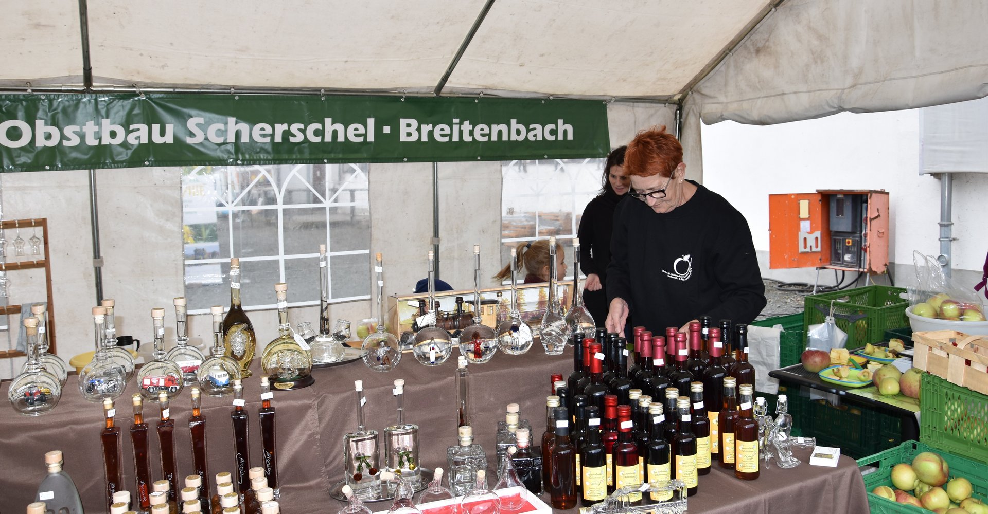 Verkaufsstand Obsbauer Scherschel beim Erntedankfest 2019