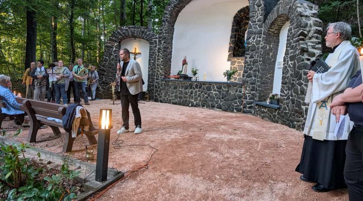 Mariengrotte im Hortwald von Theley